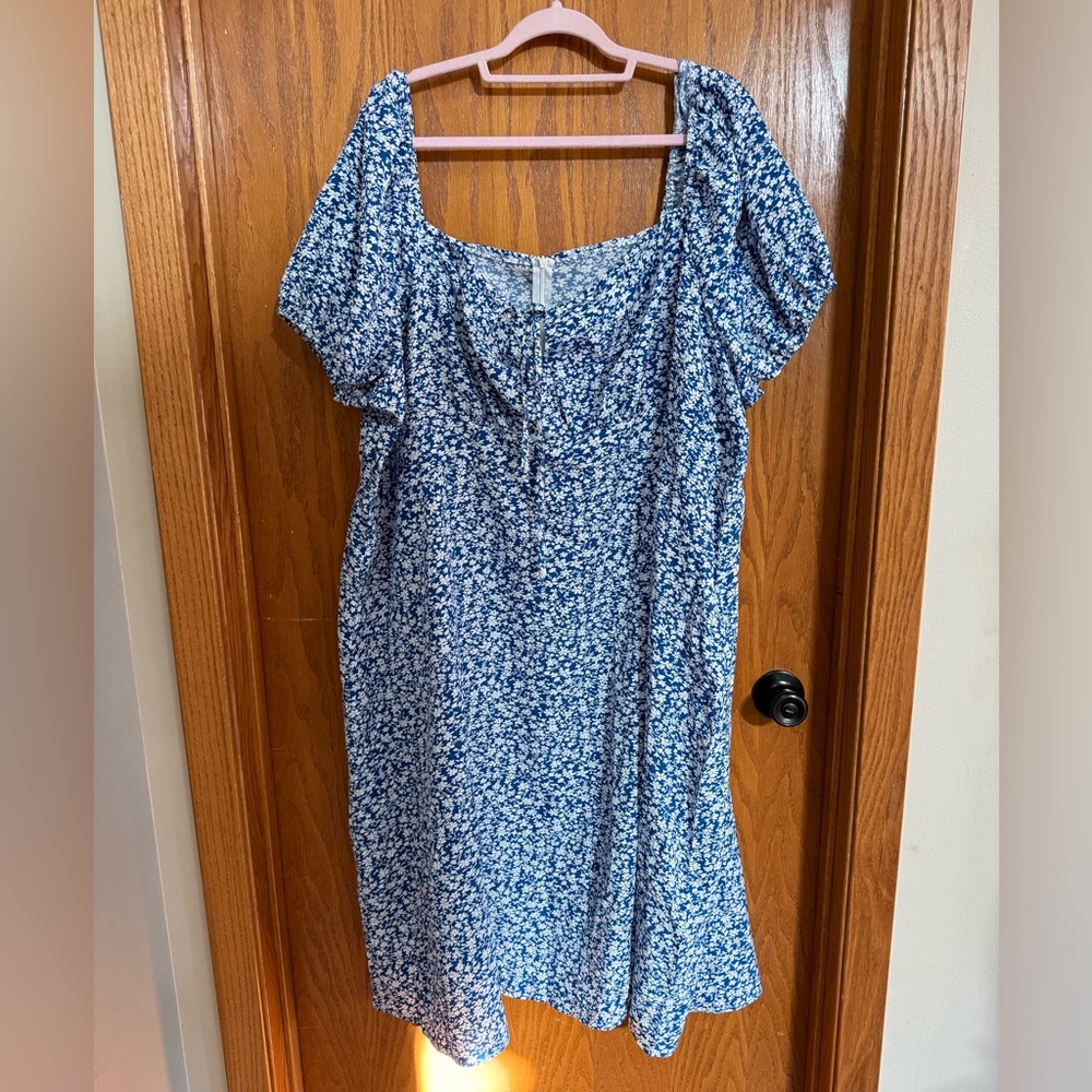NWOT SHEIN 6X 24/26 Curve Blue Floral Dress